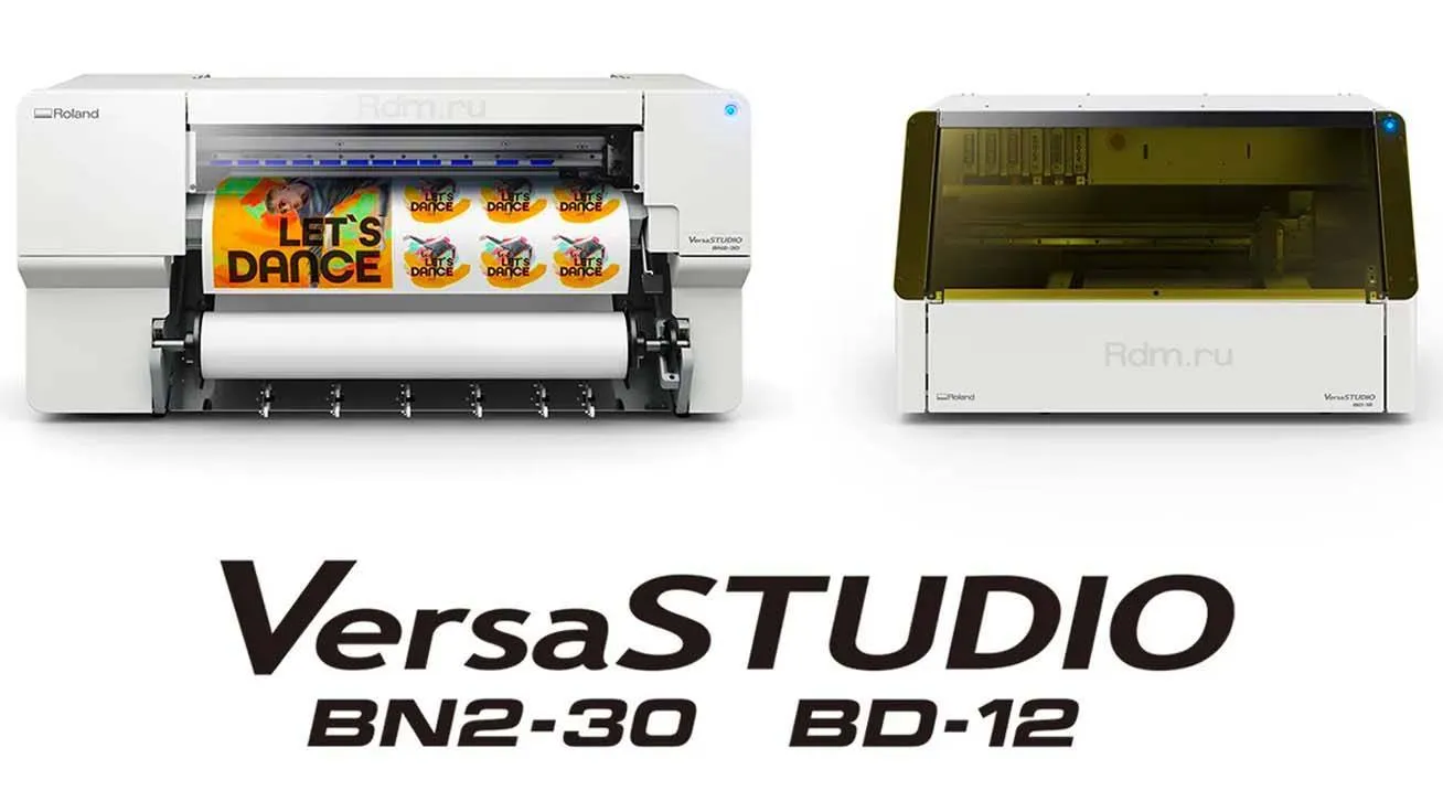 Roland DG представляет два новых принтера VersaSTUDIO, расширяющие возможности компактных устройств печати/резки и прямой уф-печати на объектах