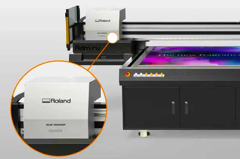 Планшетный уф-принтер Roland EU-1000MF имеет уф-светодиодные лампы с жидкостным охлаждением