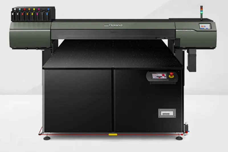 LO-640-F3 - новый планшетный высокоскоростной уф принтер Roland из серии VersaOBJECT LO-i 